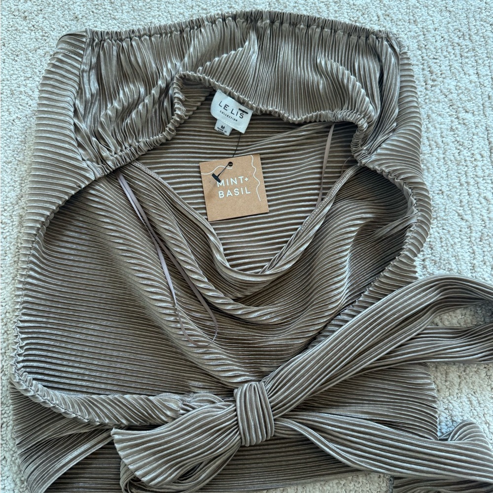 Women’s Lelis Shimmer Pleated Front Tie‎ tube top size medium - Picture 2 of 9